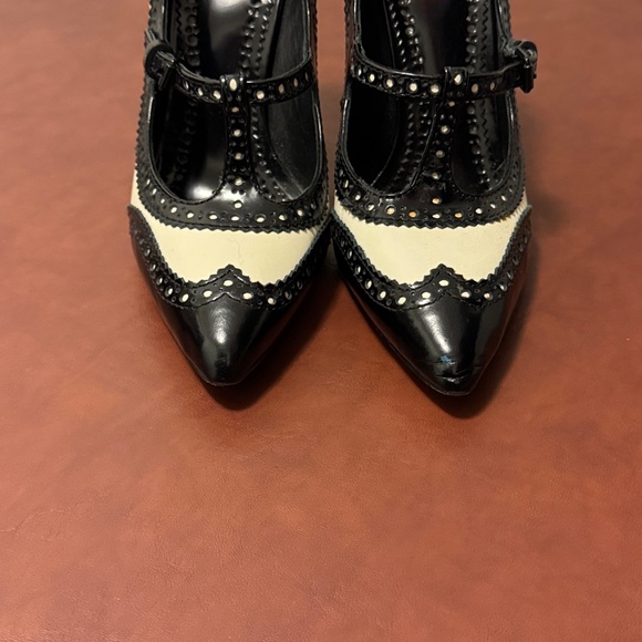 Tory Burch Heels - Picture 15 of 16